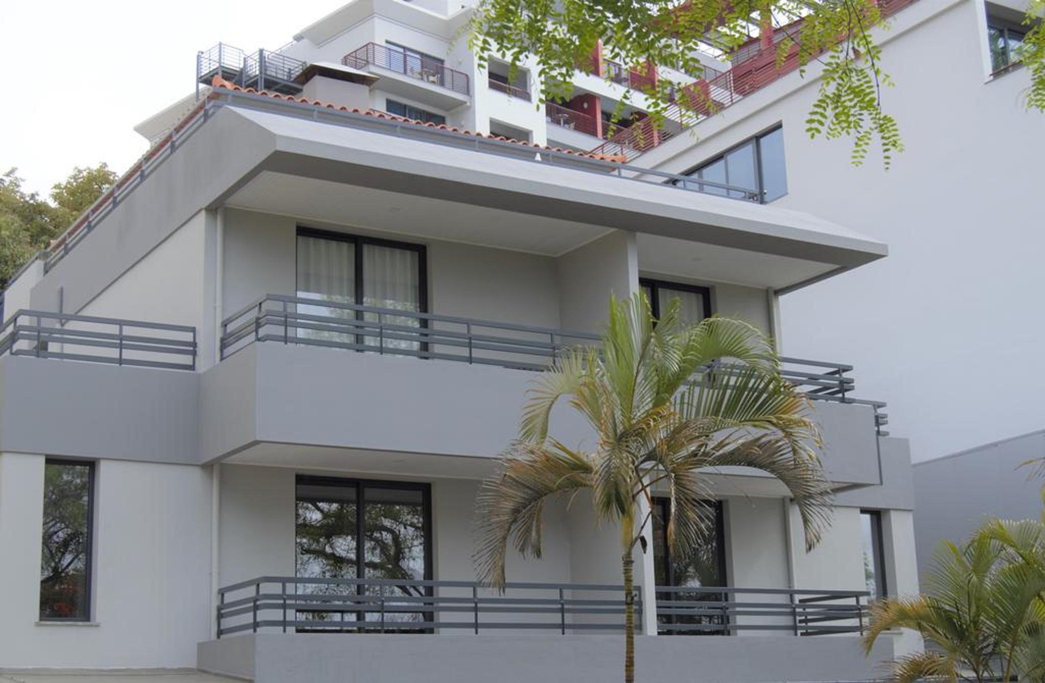 Apartamentos Turisticos Vitoria By Petit Hotels Фуншал Екстериор снимка