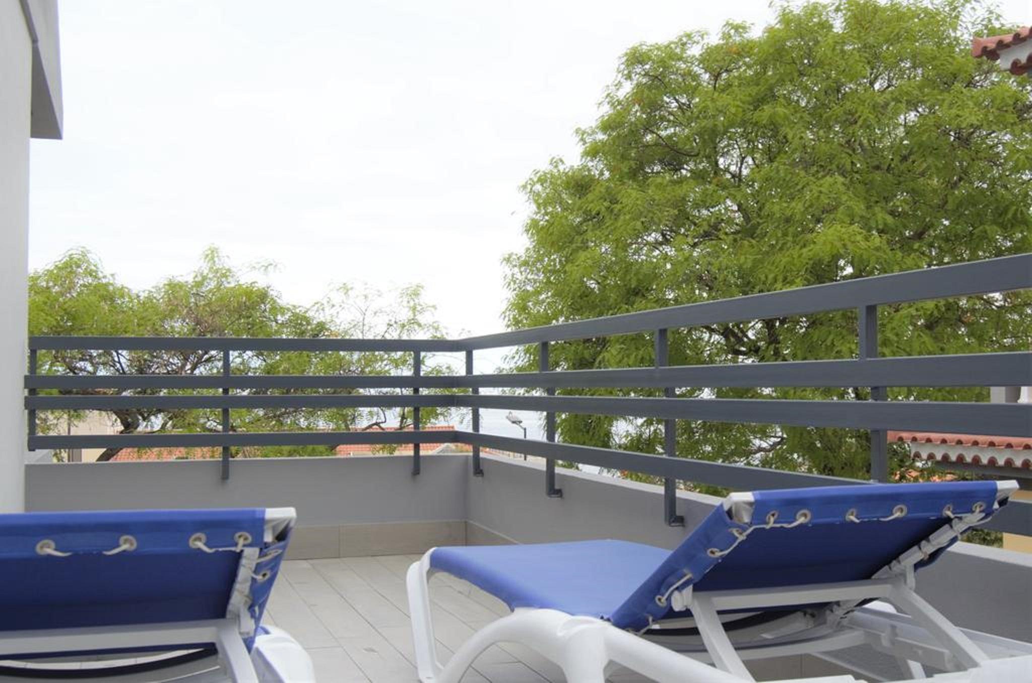 Apartamentos Turisticos Vitoria By Petit Hotels Фуншал Екстериор снимка