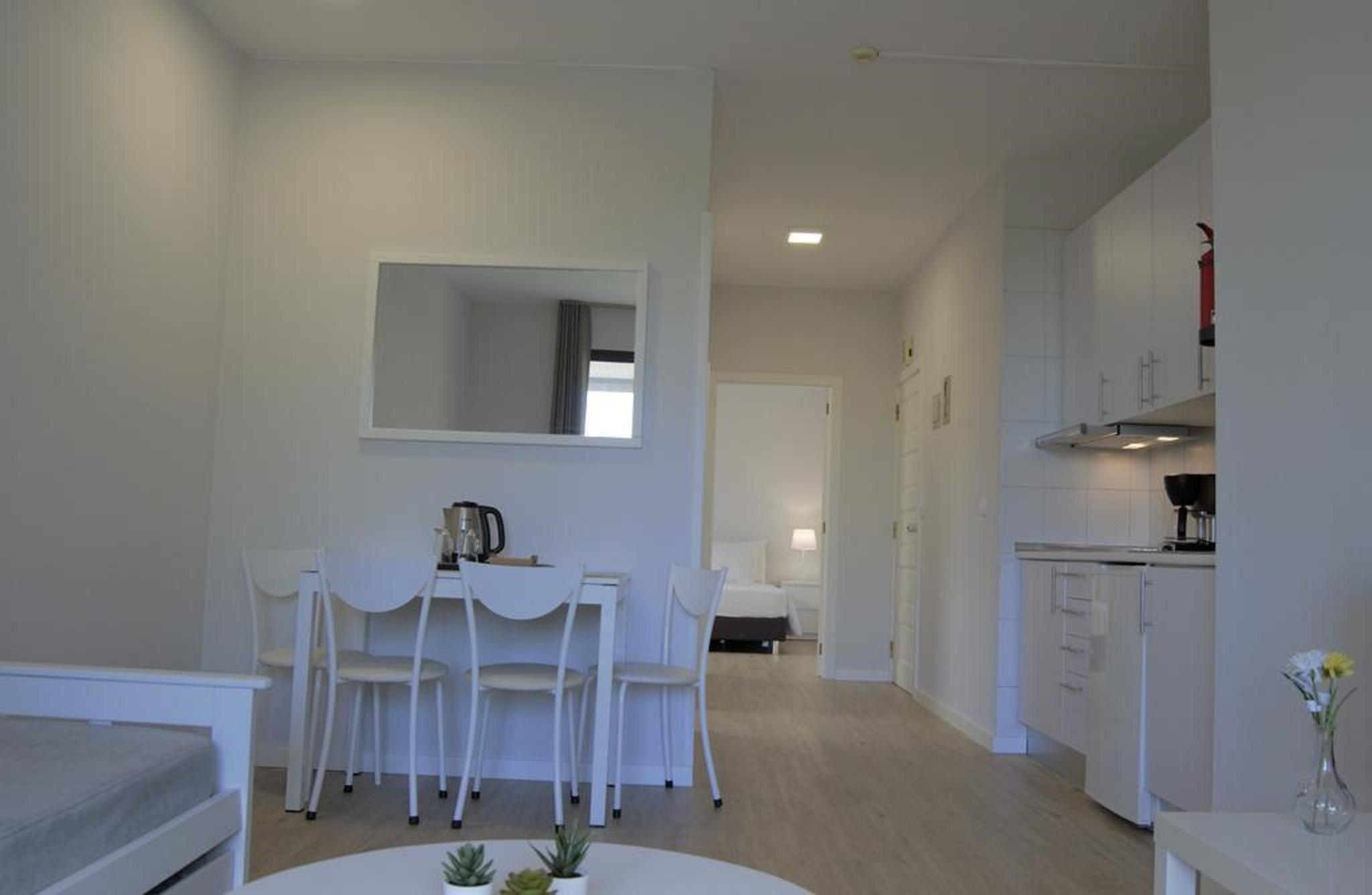Apartamentos Turisticos Vitoria By Petit Hotels Фуншал Екстериор снимка