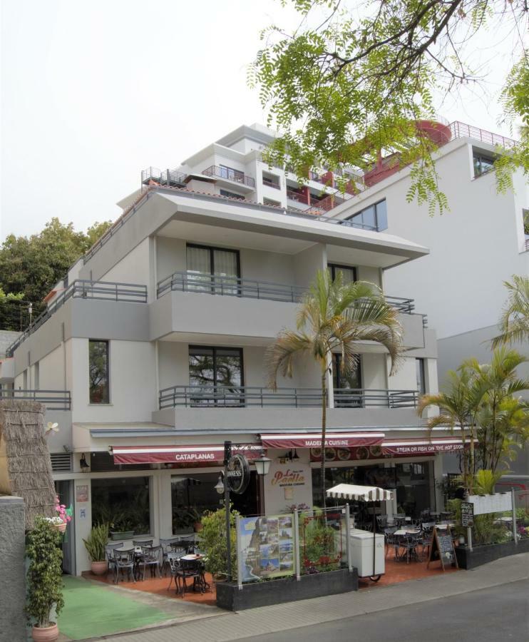 Apartamentos Turisticos Vitoria By Petit Hotels Фуншал Екстериор снимка